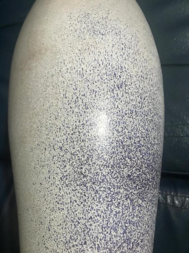 唐代钧瓷鸡腿瓶鉴赏