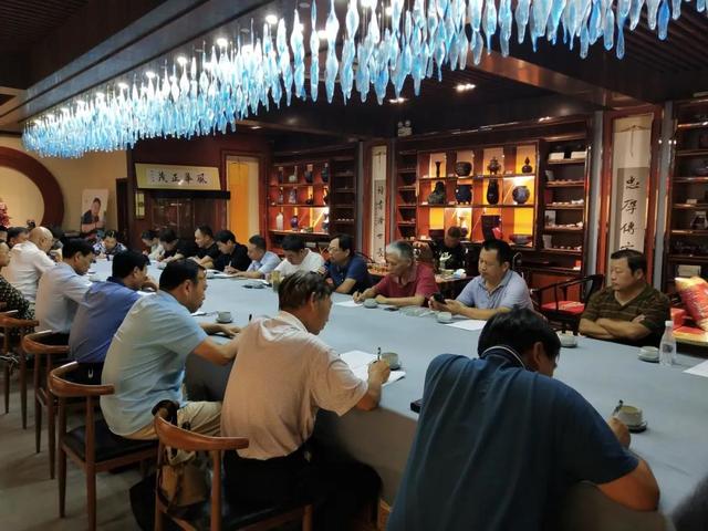 “奔跑吧，钧瓷”