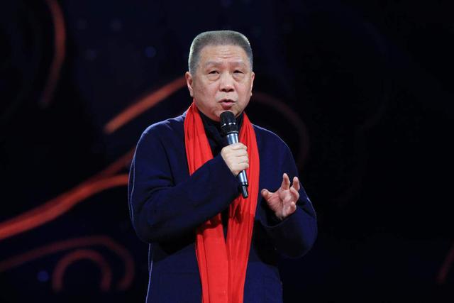 马未都：估价2500万的宋代钧窑碗，碗壁上的两滴釉就价值百万
