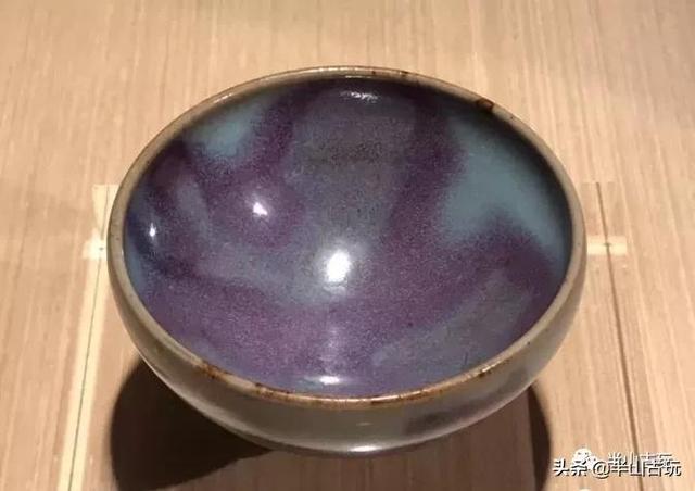官钧窑的年代之谜大争论，乾隆皇帝早就告诉你答案了